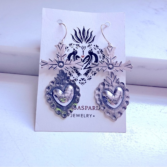 NWT Tara Gasparian Tulum Silver Heart Cross Earrings - Picture 2 of 5